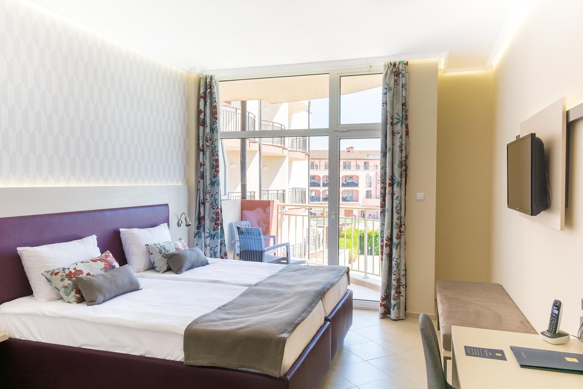 סאני ביץ' Mpm Astoria Hotel מראה חיצוני תמונה