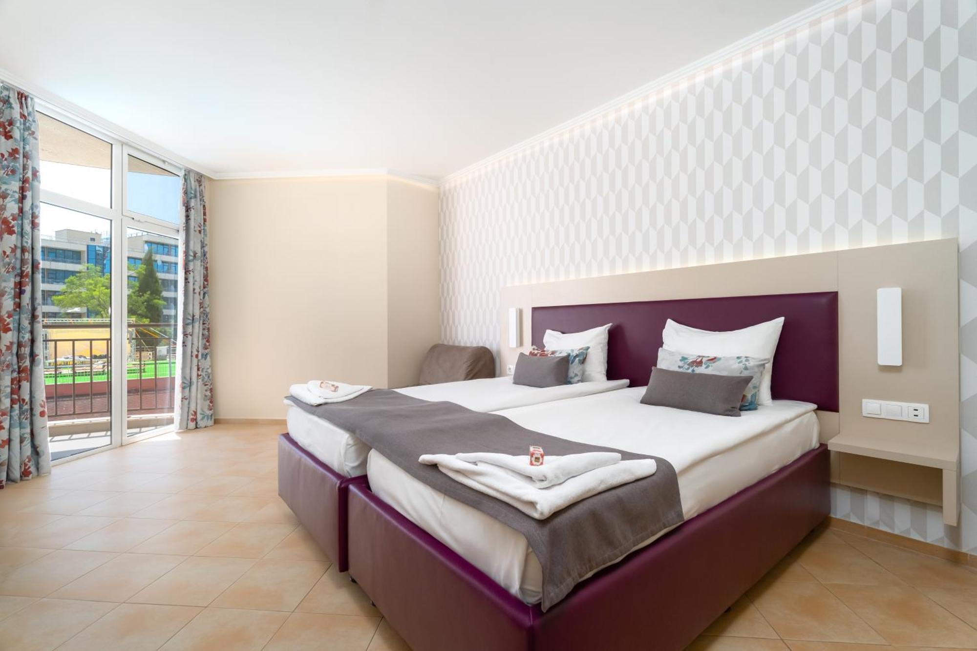 סאני ביץ' Mpm Astoria Hotel מראה חיצוני תמונה