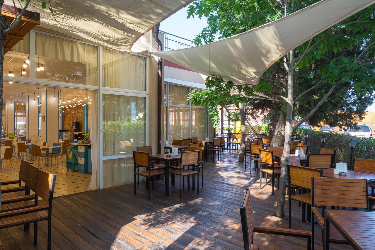 סאני ביץ' Mpm Astoria Hotel מראה חיצוני תמונה